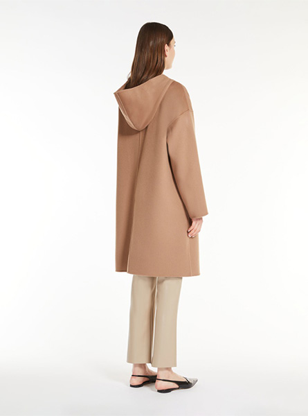 MaxMara高仿女装 |MaxMara A货服装  2024年新款 绵羊毛连帽大衣